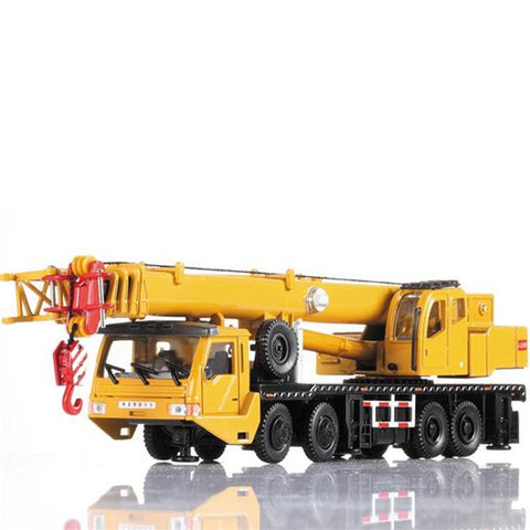 Engineering vehicle heavy crane